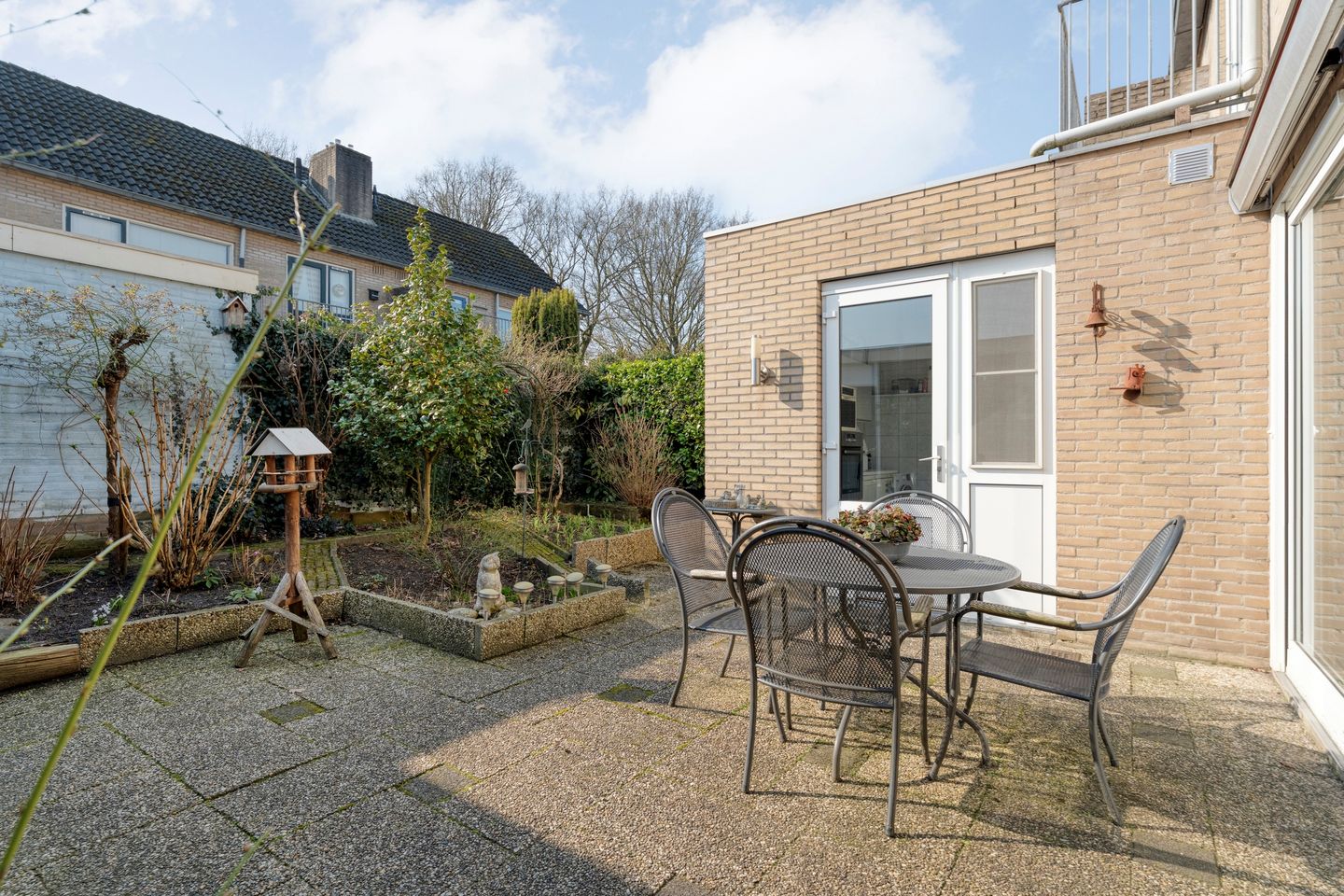 Foto 35 van E E G laan 8