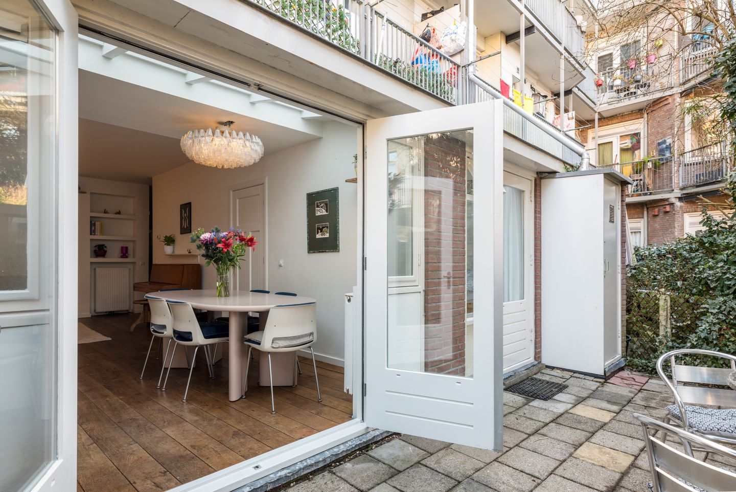 Foto 10 van Woestduinstraat 68-H