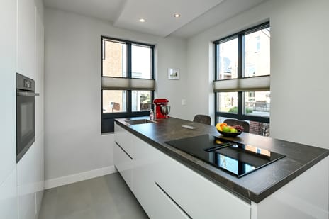 Aureus 103 tertiary image