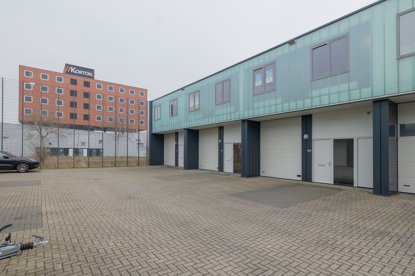 Bekijk foto 3 van Pesetaweg 121