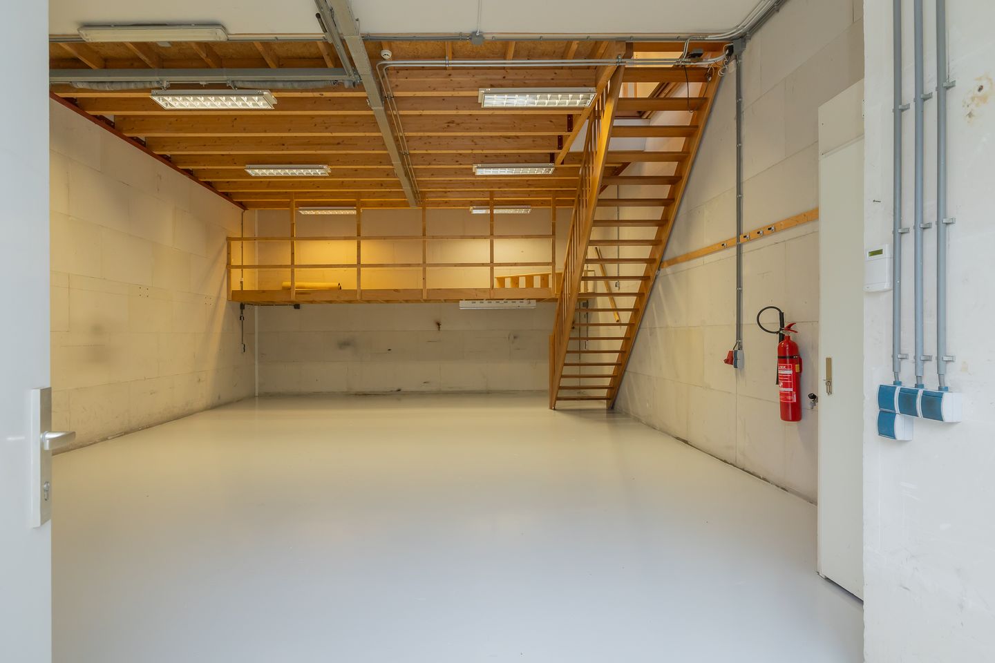 Bekijk foto 4 van Pesetaweg 121