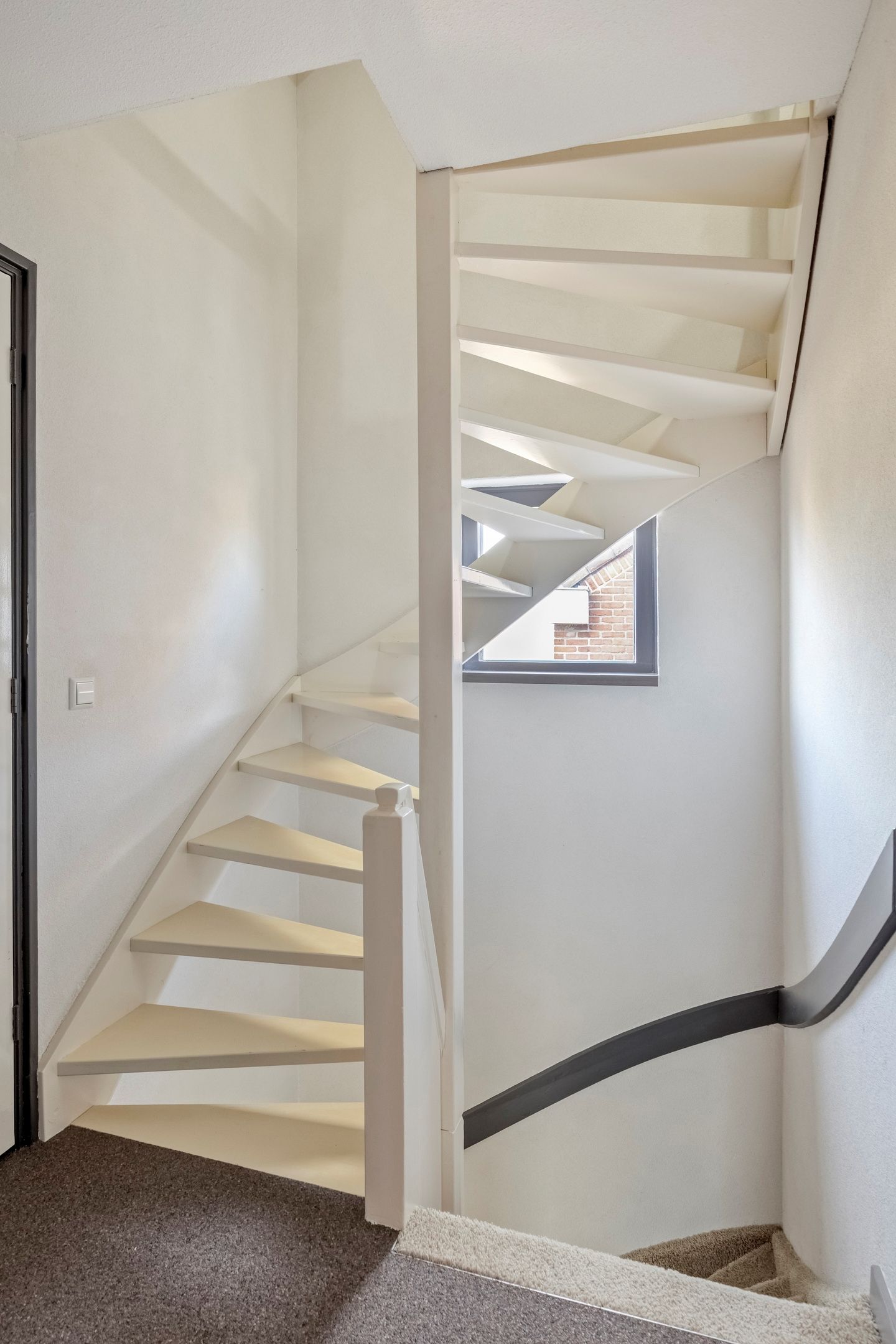 Foto 20 van Goudenregenplantsoen 16