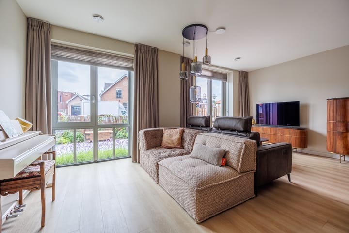 Photo 4 of Rijksstraatweg 215-A