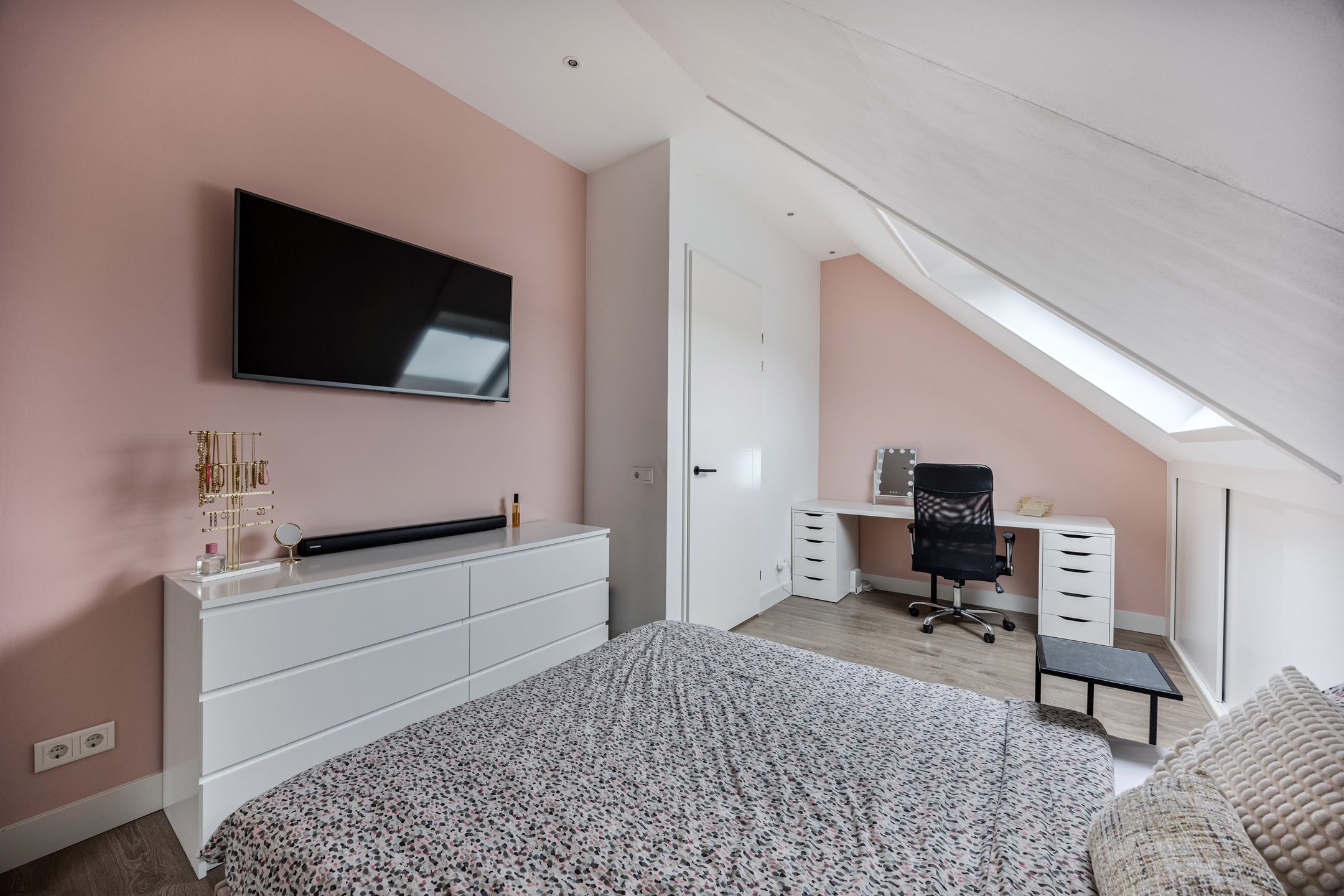 Photo 39 of Biesbosstraat 90