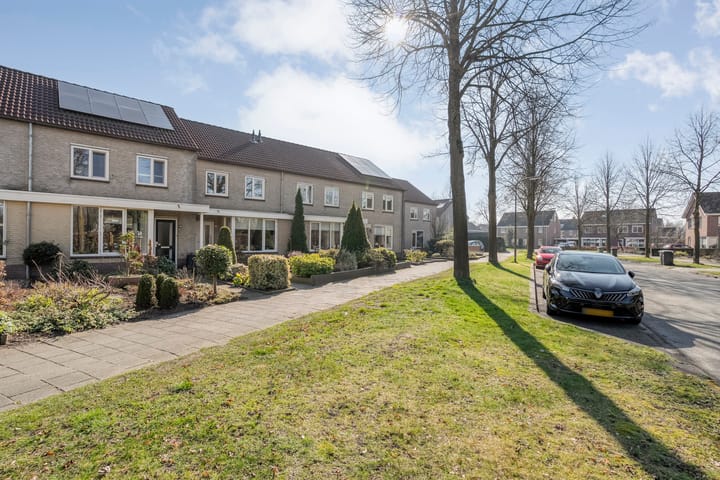 Photo 2 of Weidelaan 89
