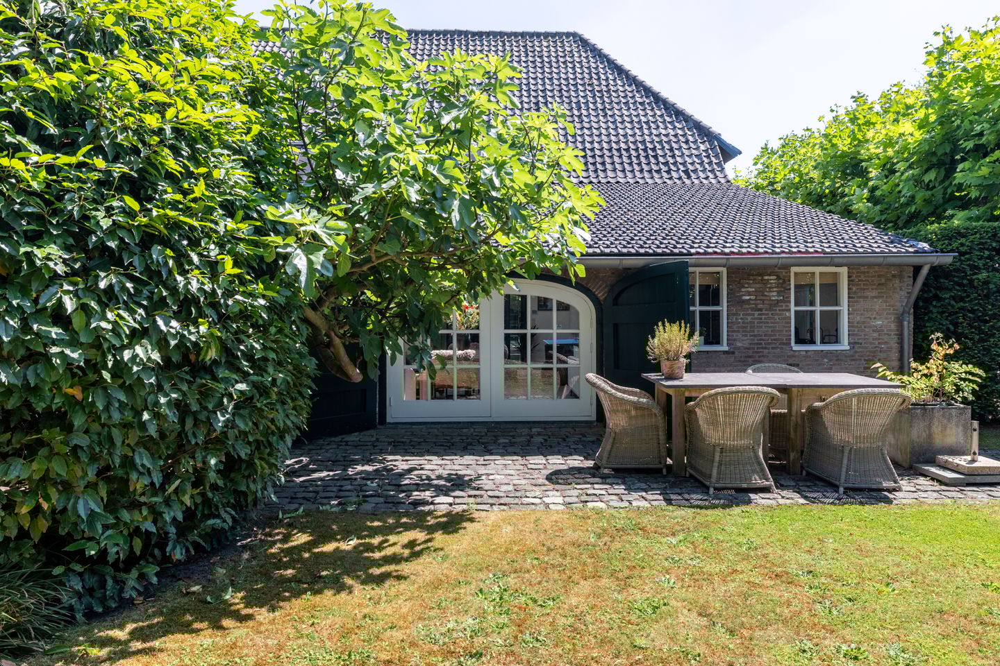 Photo 109 of Dorstseweg 4-A