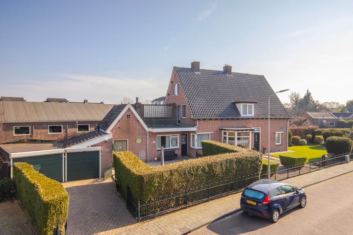 Photo 2 of Dr. Schaepmanstraat 41