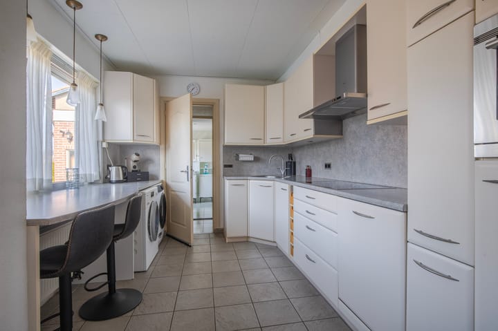 Photo 4 of Dr. Schaepmanstraat 41