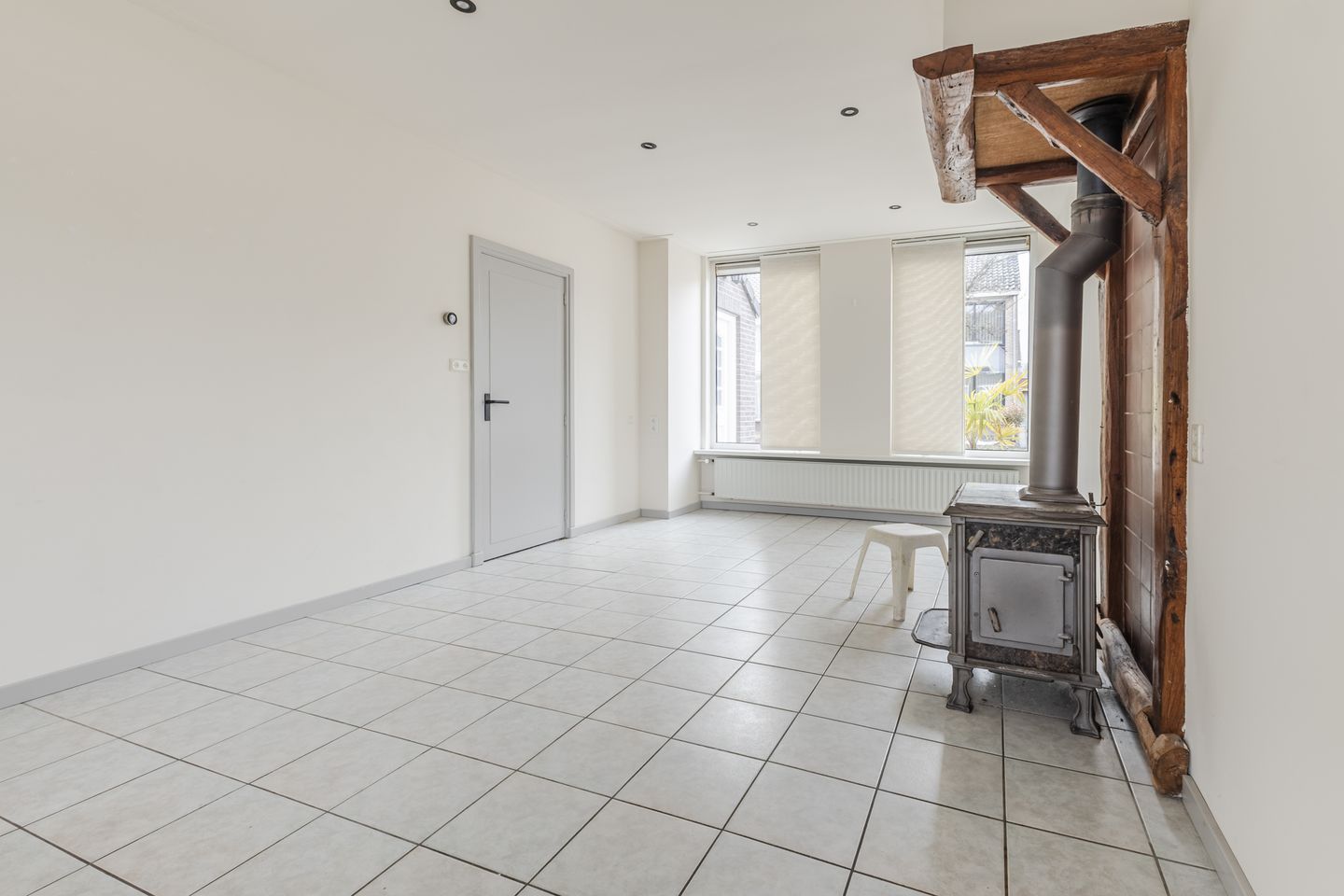 Photo 10 of Hubert van Nispenstraat 12