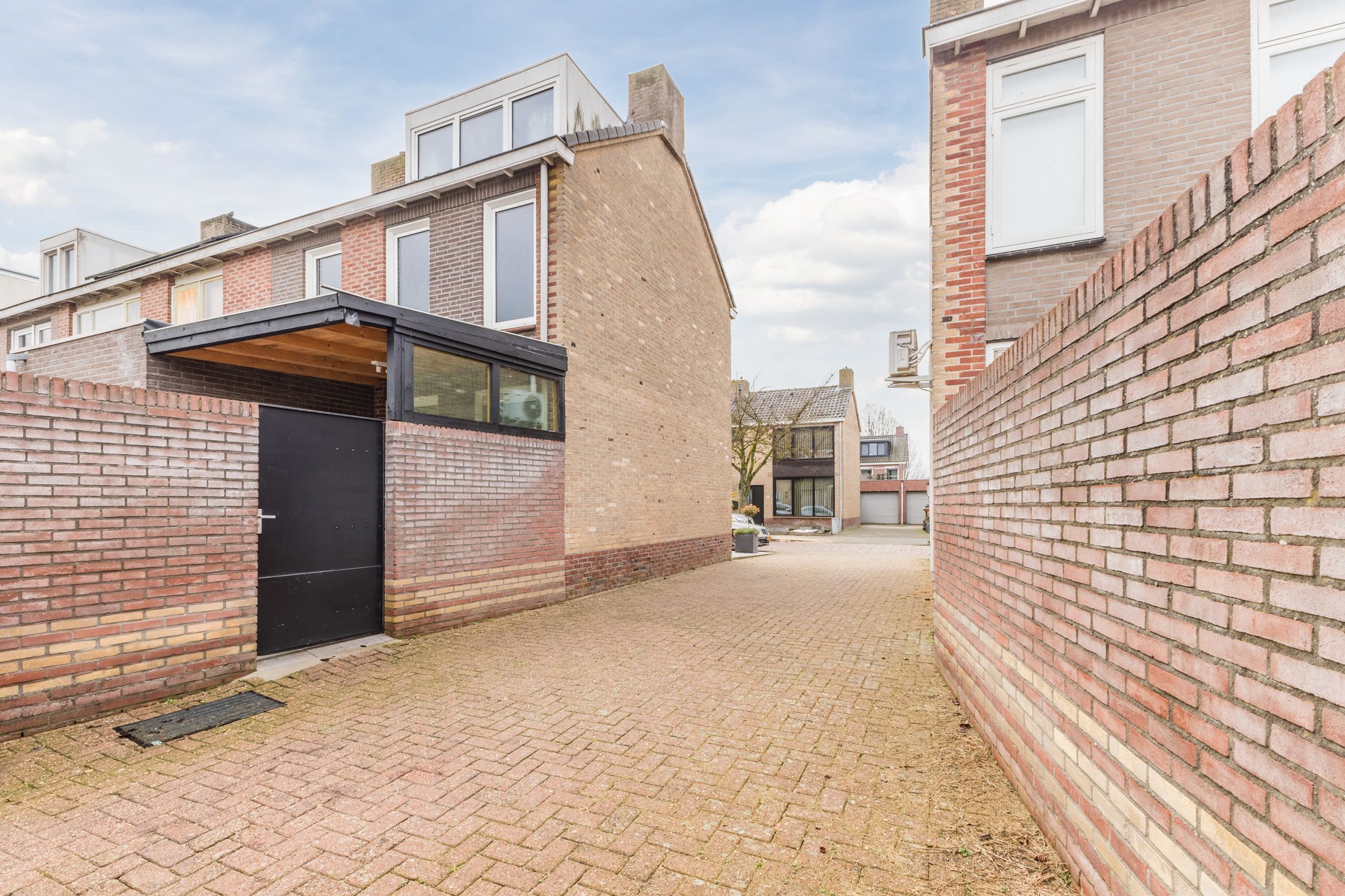 Photo 36 of Hubert van Nispenstraat 12