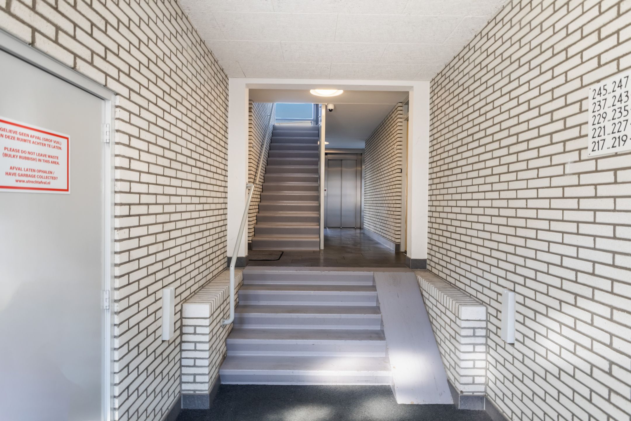 Photo 9 of Arthur van Schendelstraat 233
