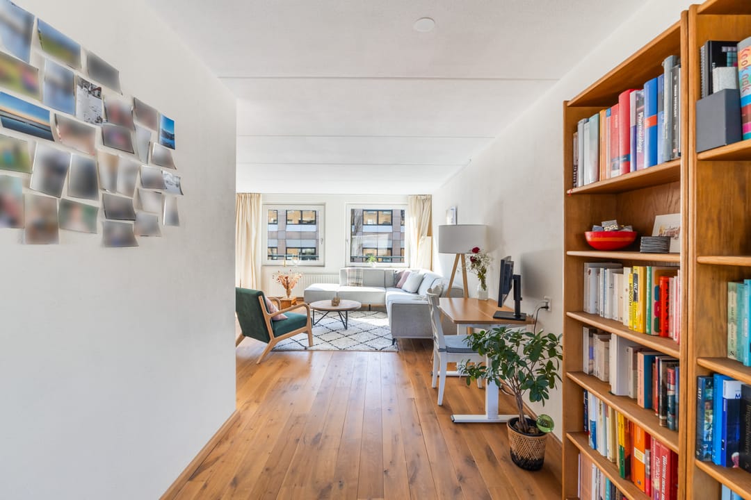 Photo 22 of Arthur van Schendelstraat 233