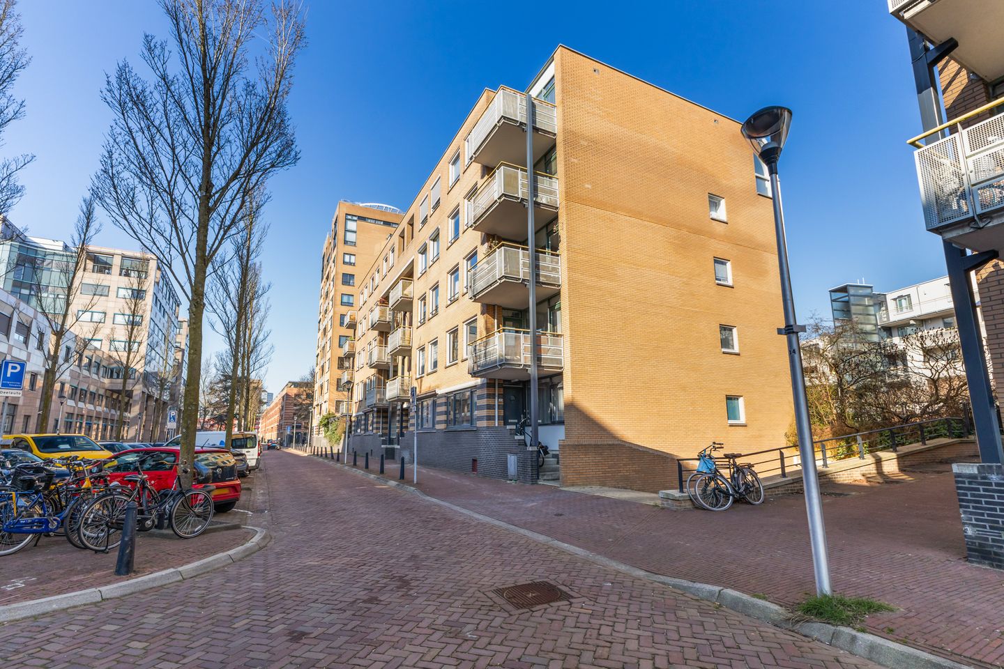 Photo 44 of Arthur van Schendelstraat 233