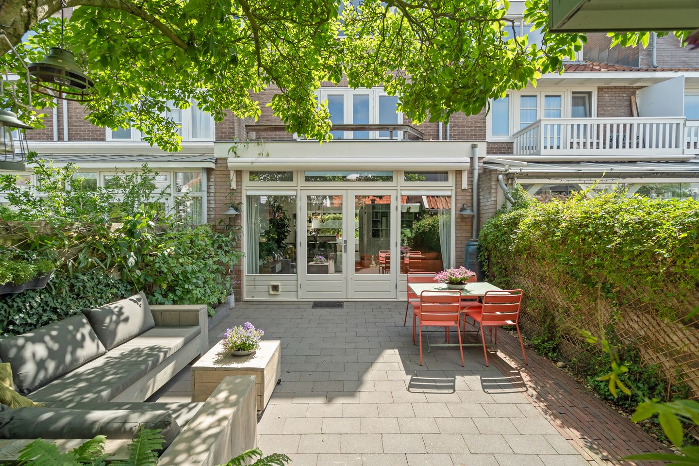 Spacious and Sustainable 1930s Family Home with Modern Extensions in Utrecht — 14