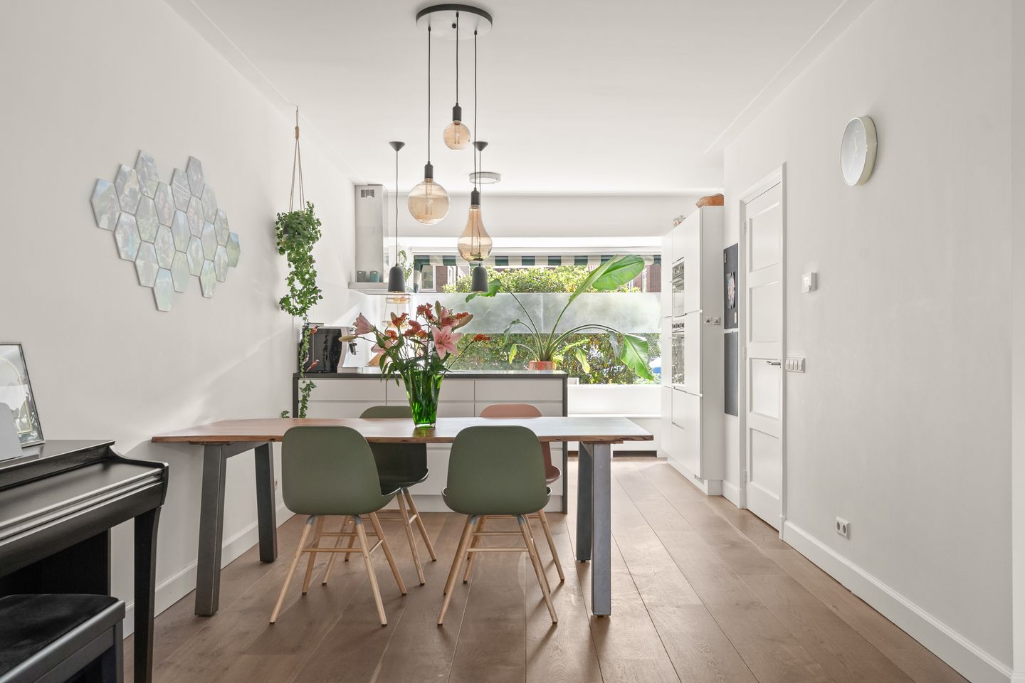 Spacious and Sustainable 1930s Family Home with Modern Extensions in Utrecht — 20