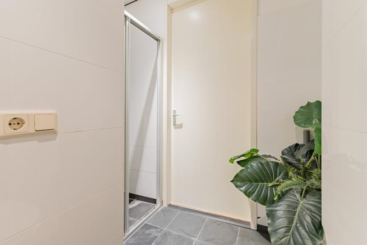 Studio te koop: Hertog Hendrik van Brabantplein 16A, Eindhoven