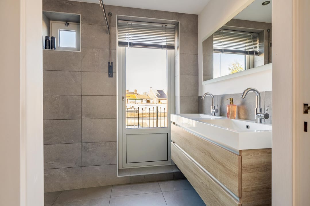 Foto 38 van Heuvelplein 258