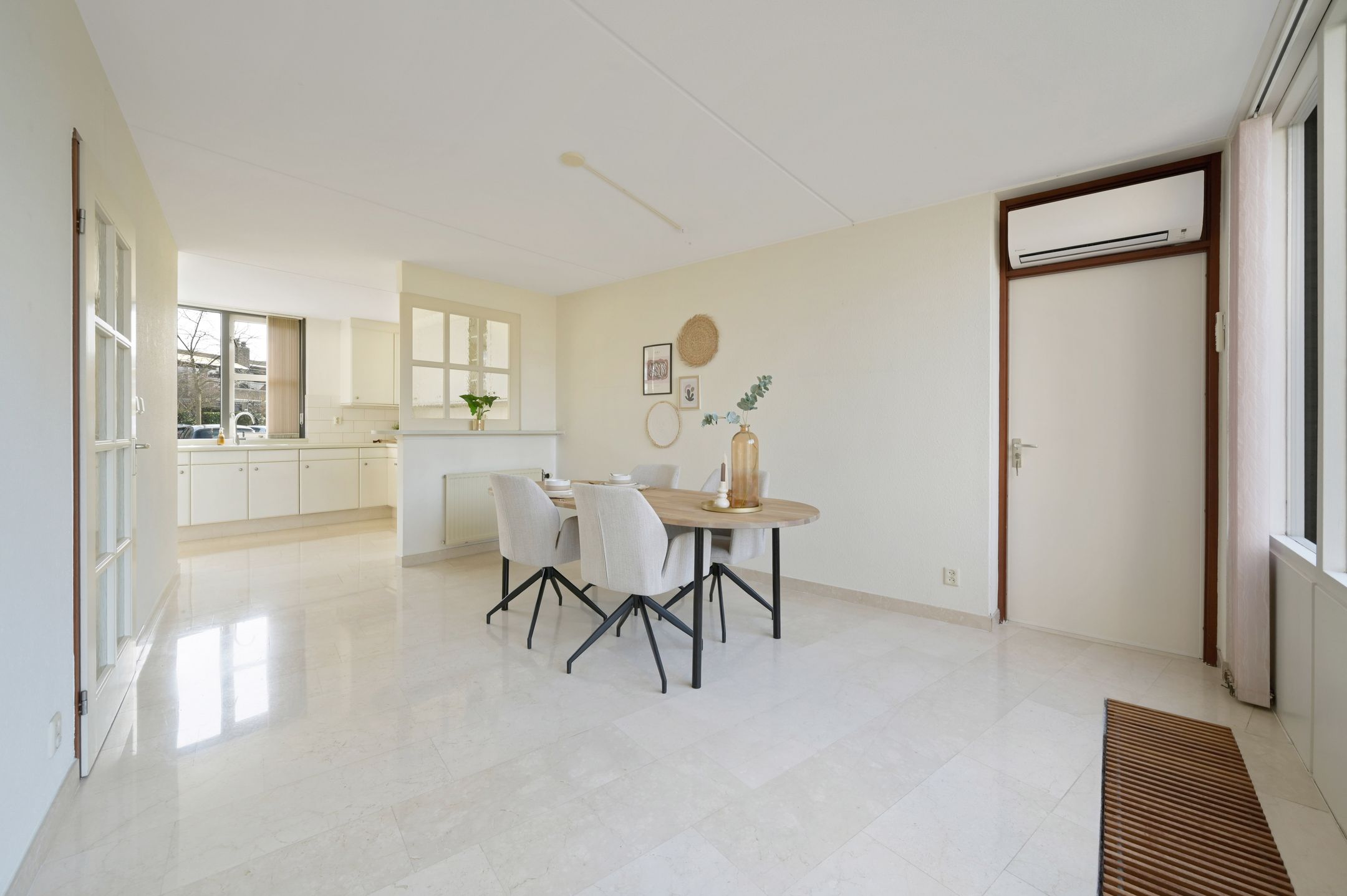 Photo 6 of Reviuslaan 11