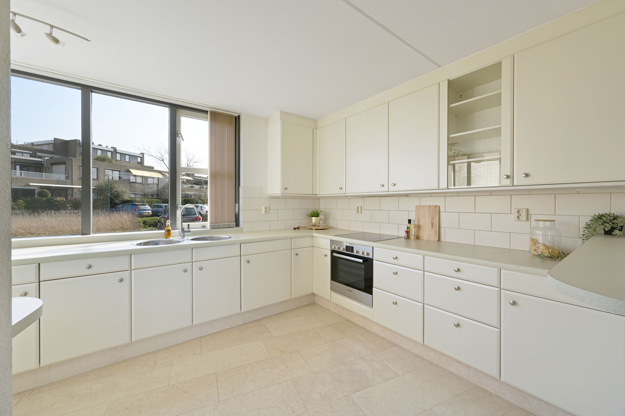 Photo 9 of Reviuslaan 11