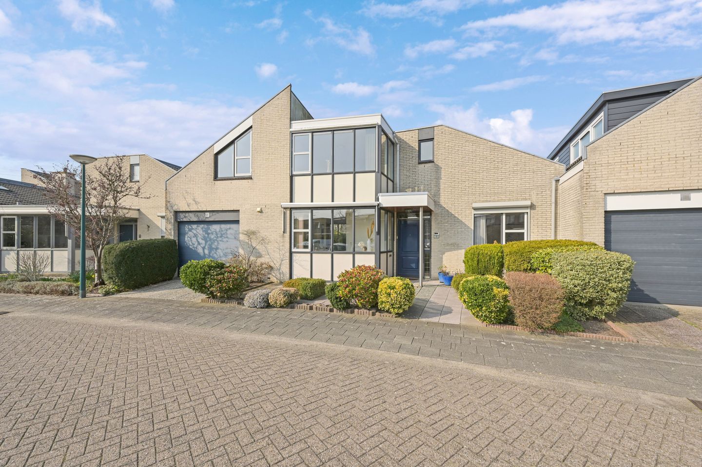 Photo 44 of Reviuslaan 11