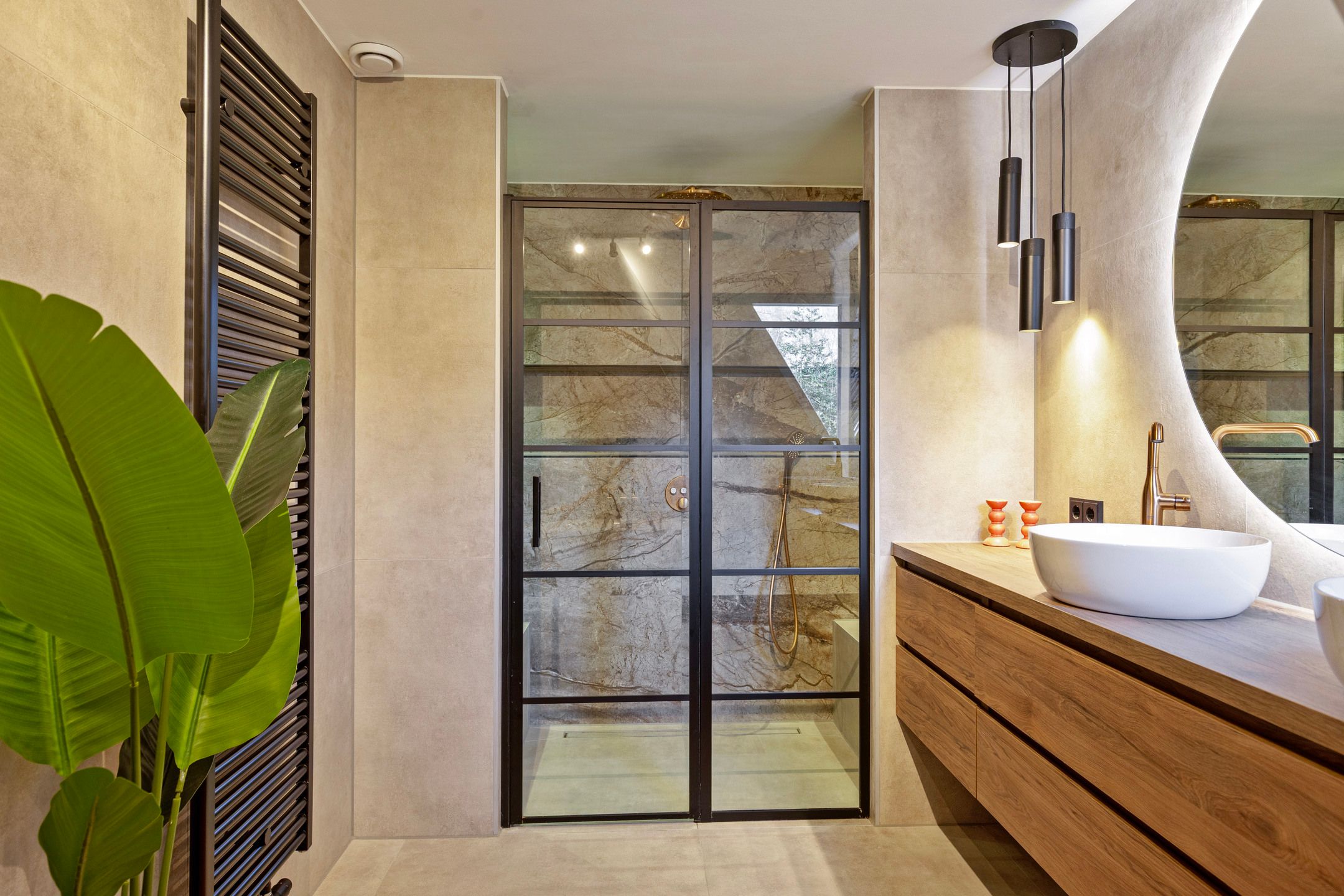 Foto 21 van Andoorn 72