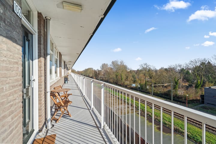 Photo 2 of Fruinplantsoen 102