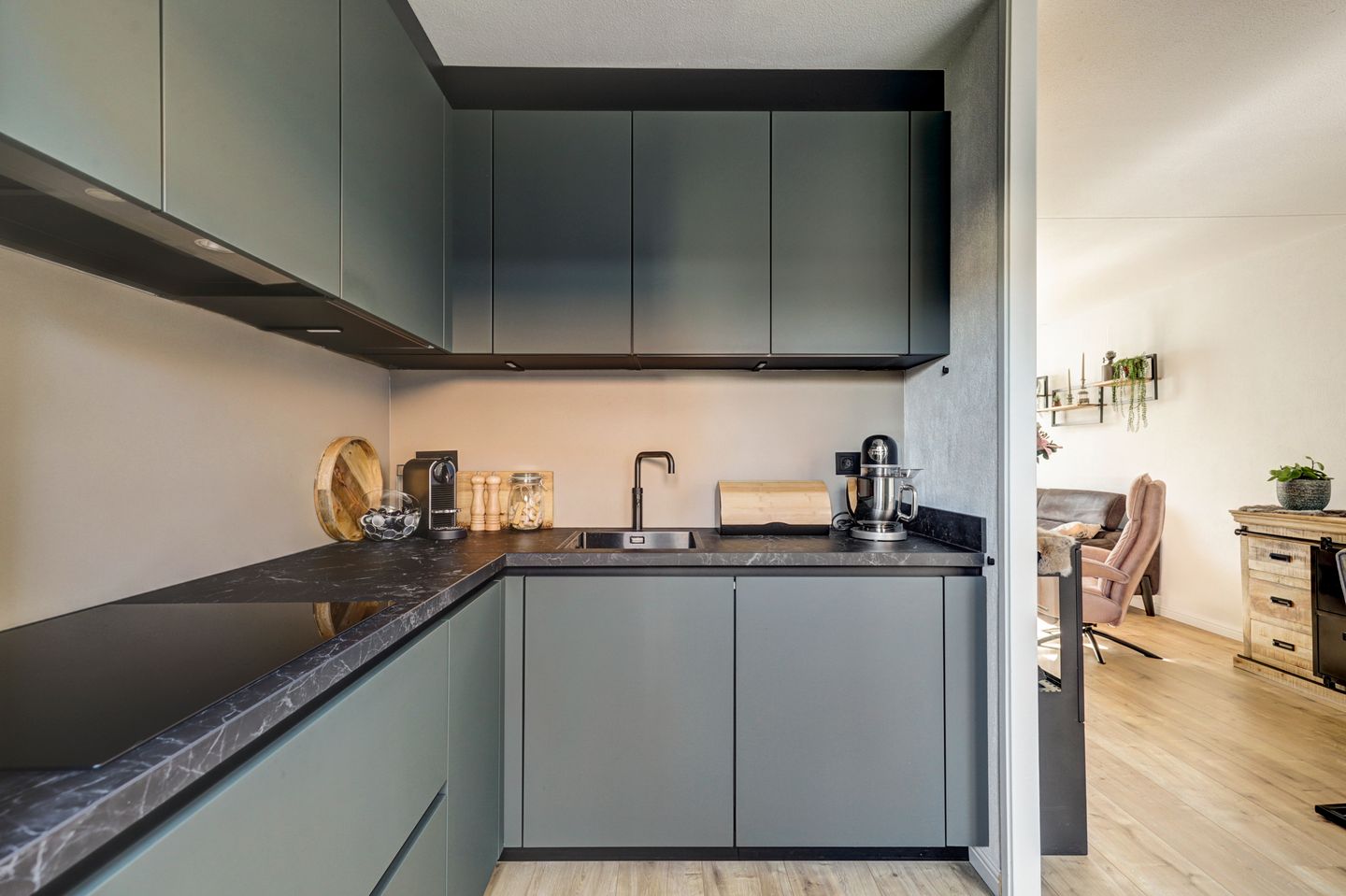 Foto 19 van Adriaen Aertszoonstraat 1