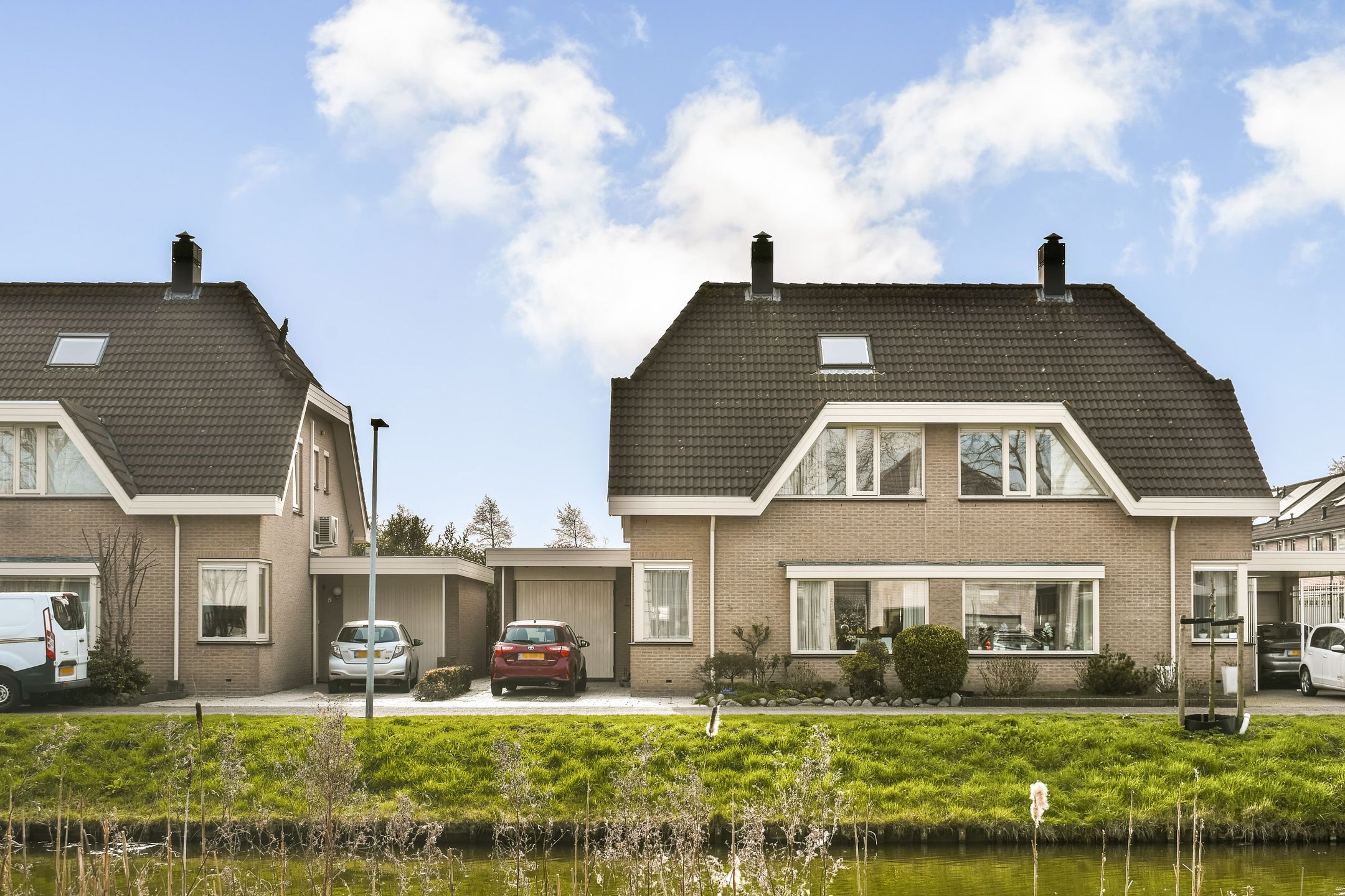 Buying a house in The Netherlands., Veenmos 7
