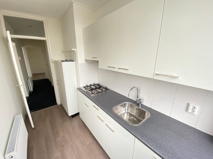 Photo 4 of Deimanstraat 356