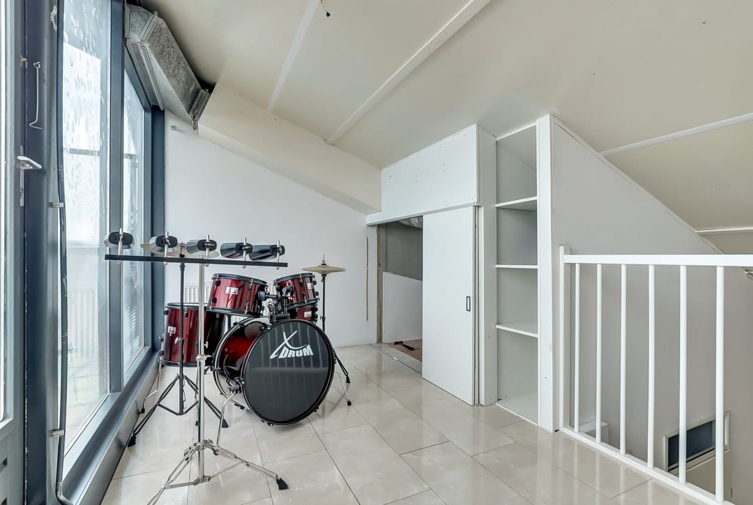 Spacious and well-maintained 3-level apartment with terrace in Schildersbuurt-West — 33