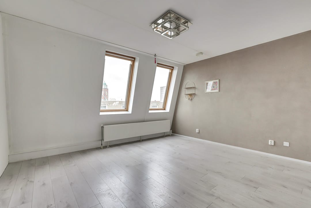 Spacious and well-maintained 3-level apartment with terrace in Schildersbuurt-West — 24