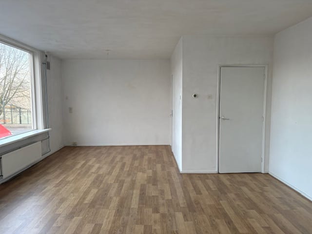 Foto 5 van Valkeniersplein 10-A