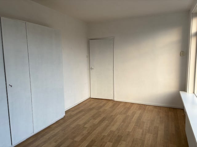 Foto 11 van Valkeniersplein 10-A