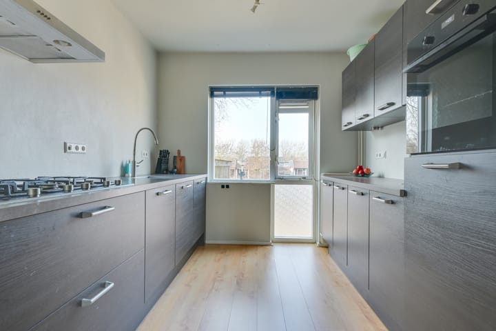 Photo 3 of Zadelmakerstraat 4