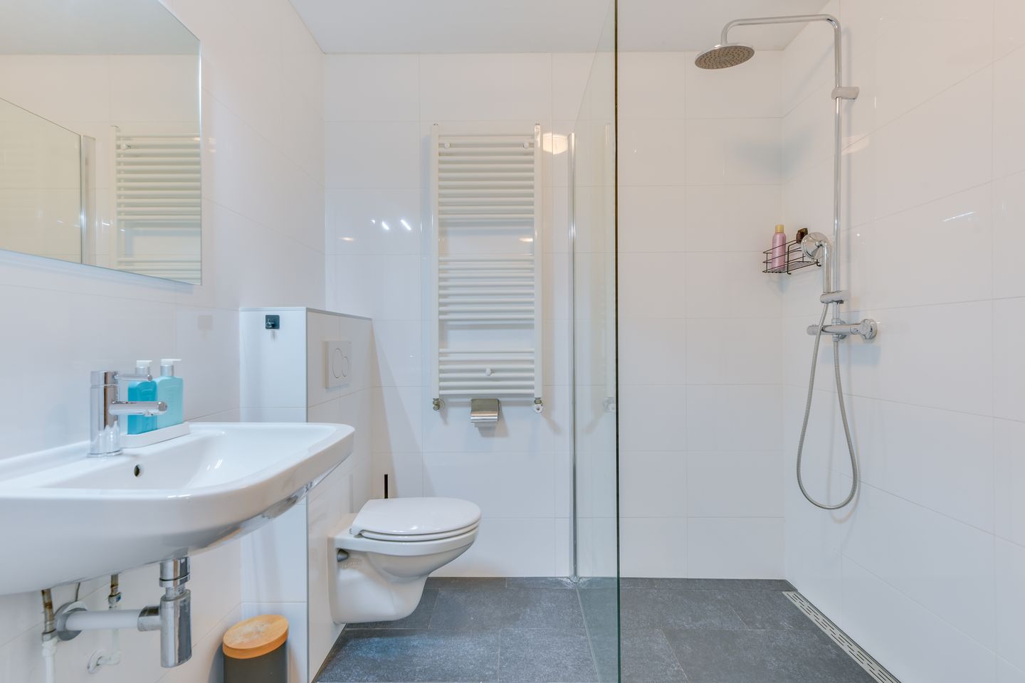 Photo 4 of Zadelmakerstraat 4