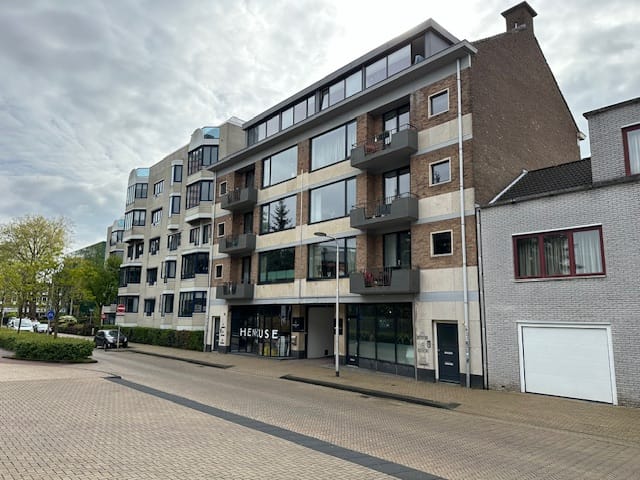 Portiekflat aan Tivolistraat 102, Tilburg