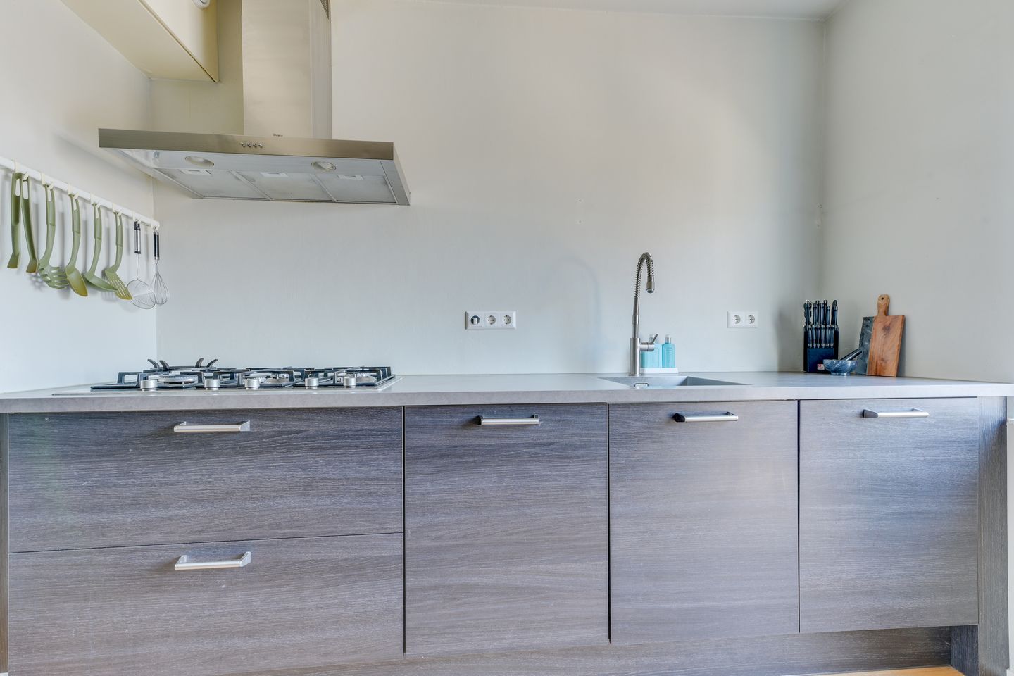 Photo 14 of Zadelmakerstraat 4