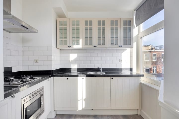 Foto 3 van Van den Berghstraat 21