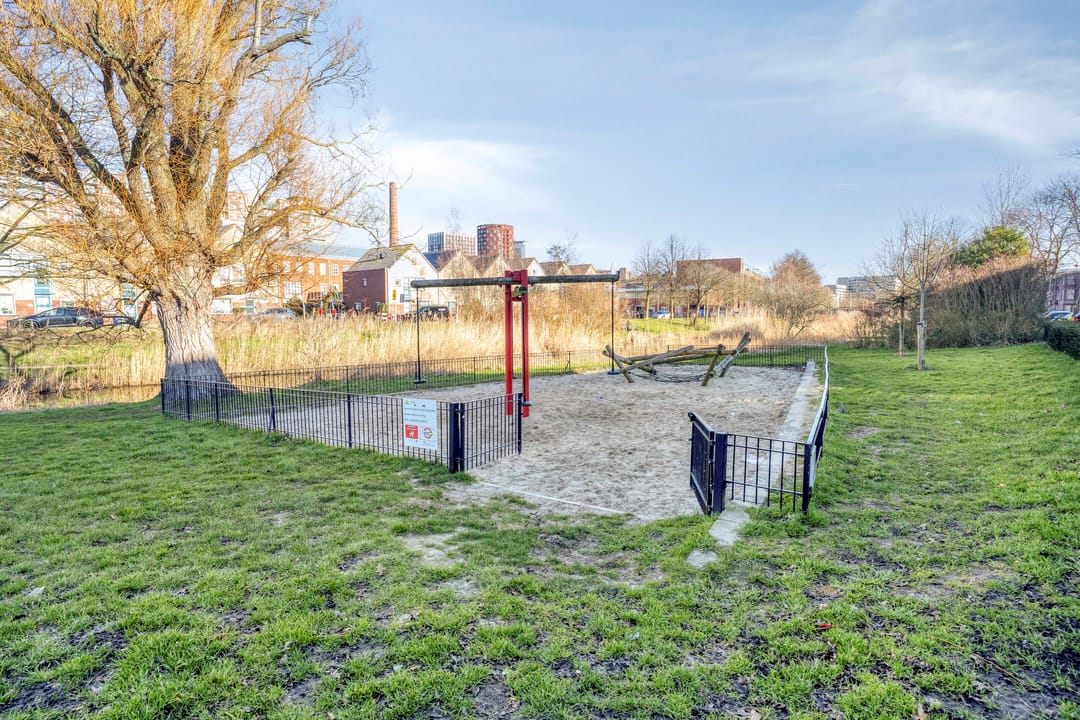 Foto 28 van Van den Berghstraat 21