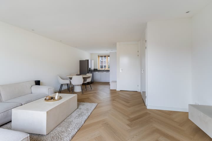 Photo 3 of Johannes Vermeerstraat 18