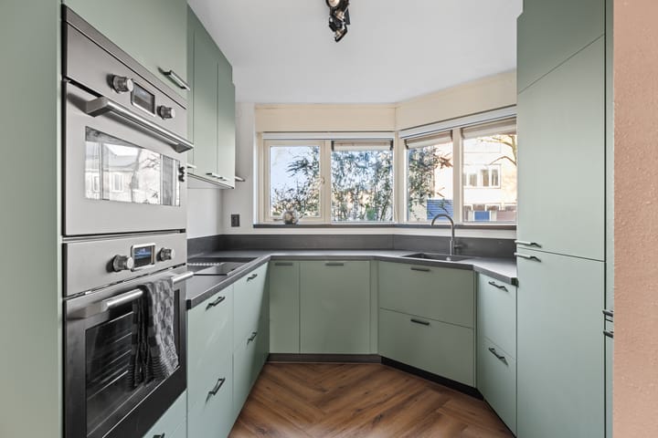 Photo 4 of Parnaskruid 15