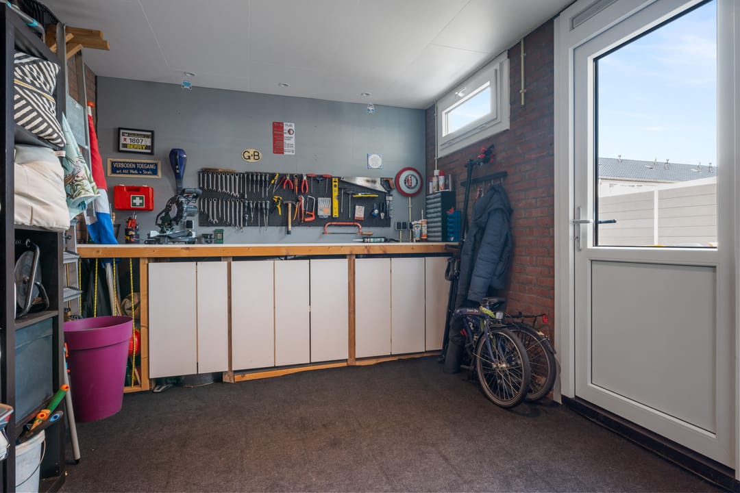 Photo 32 of Oostlaan 36