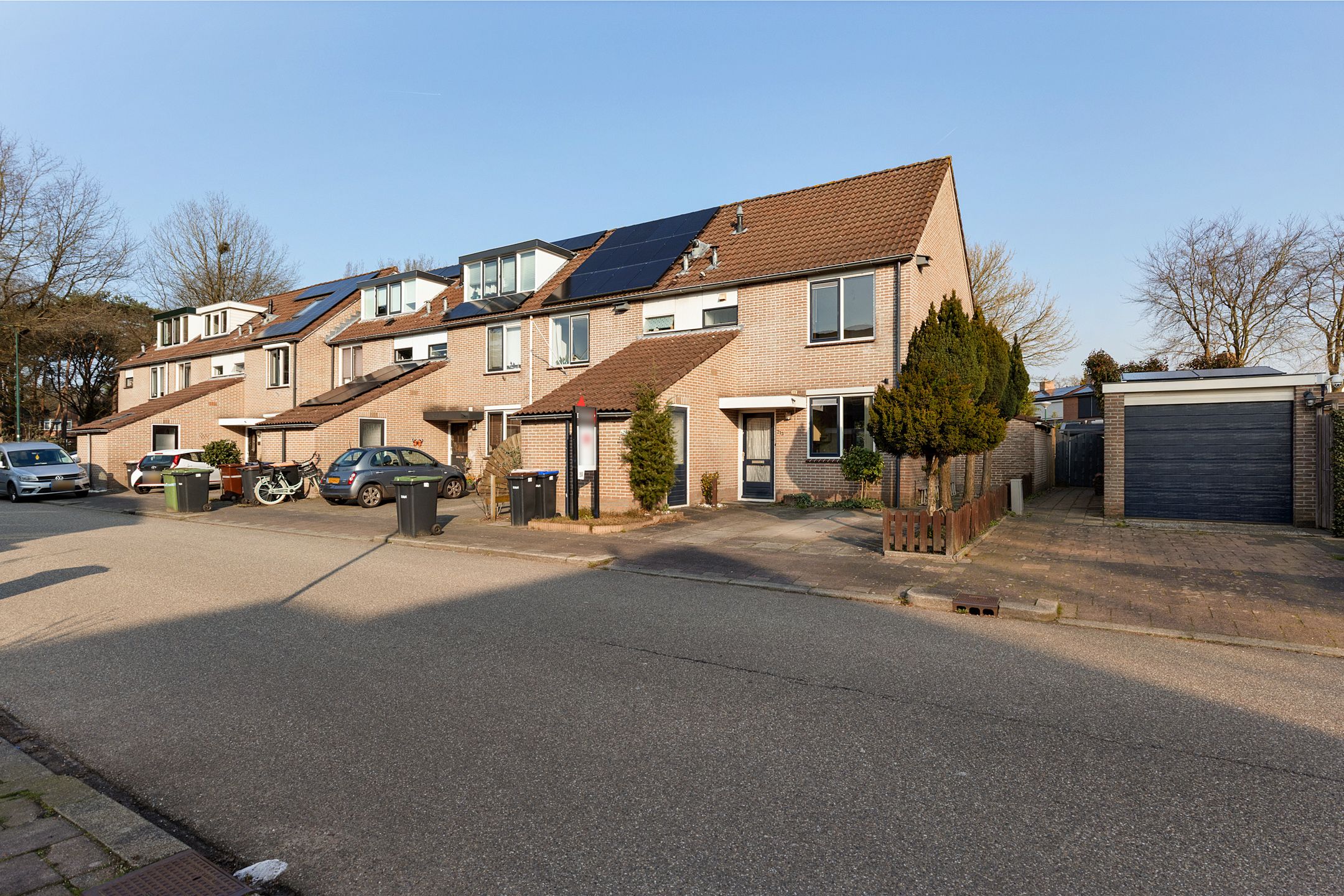 Buying a house in The Netherlands., Mercury 213