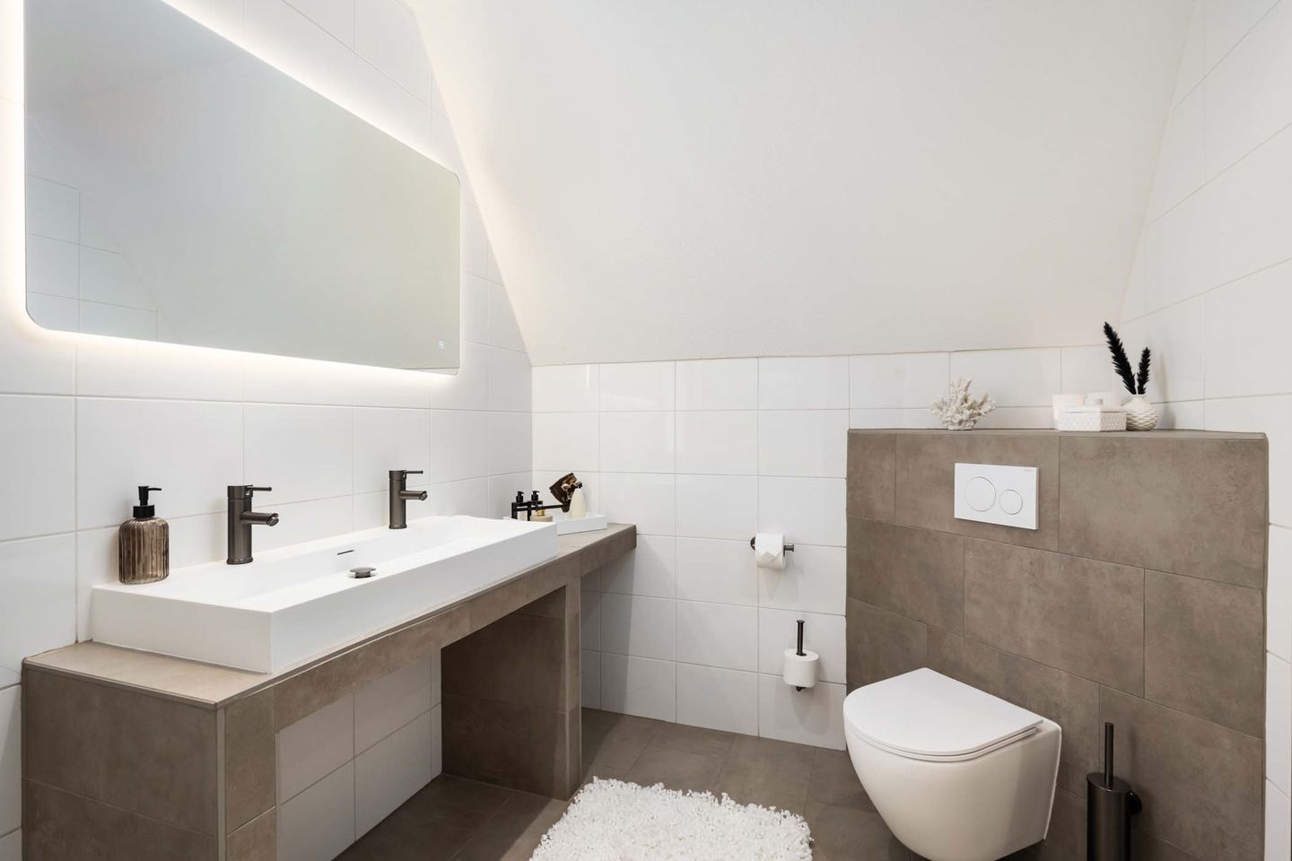 Foto 40 van Vrijenburglaan 12