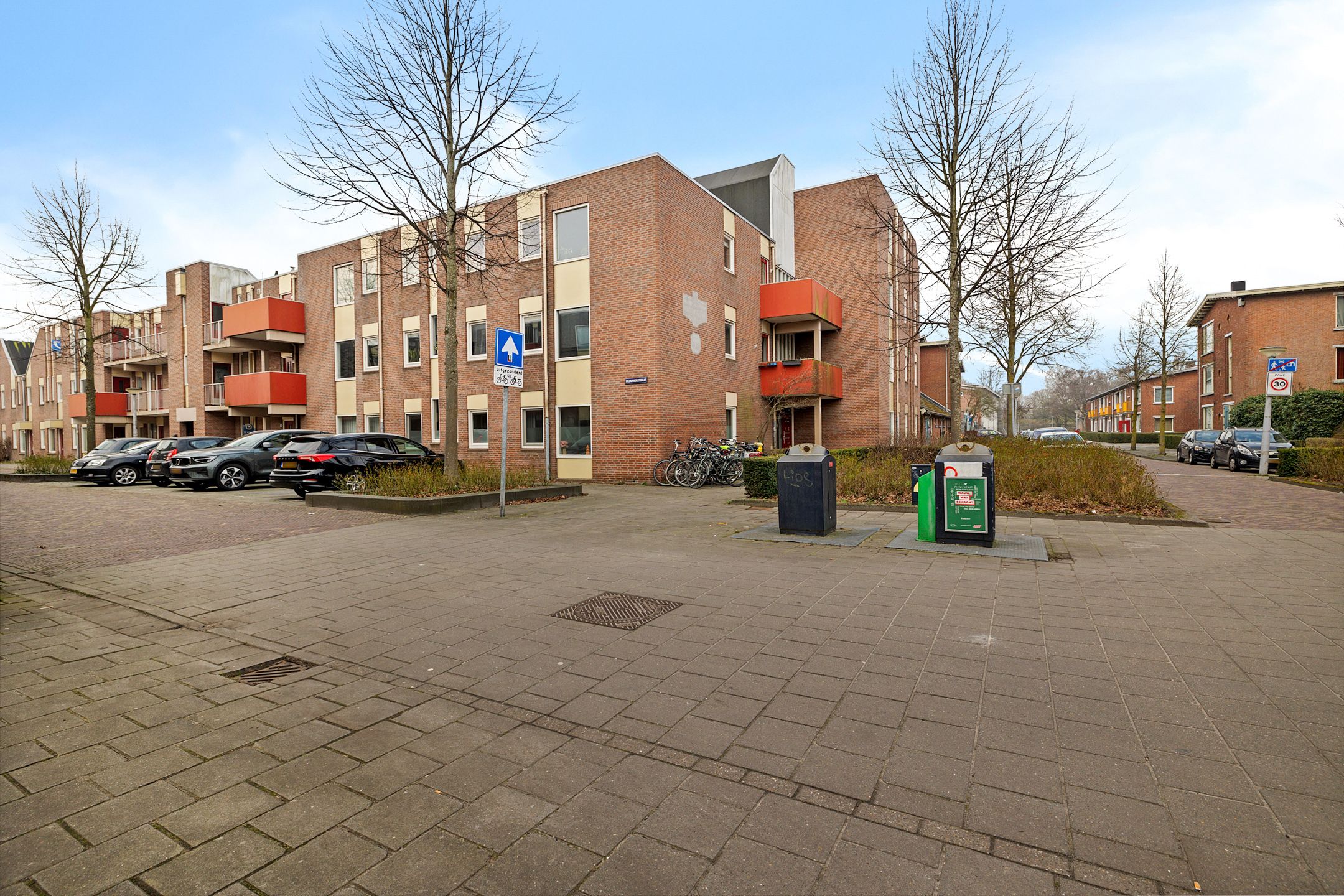 Photo 6 of Almastraat 6