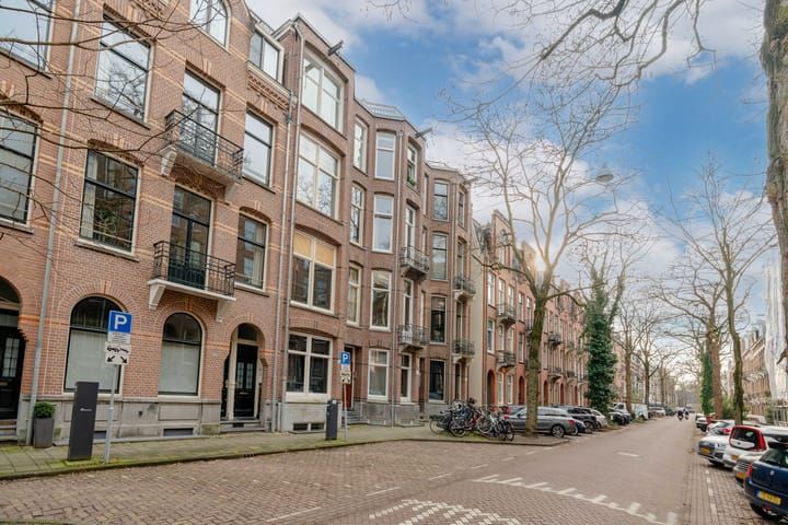 Photo 5 of Van Breestraat 113-3