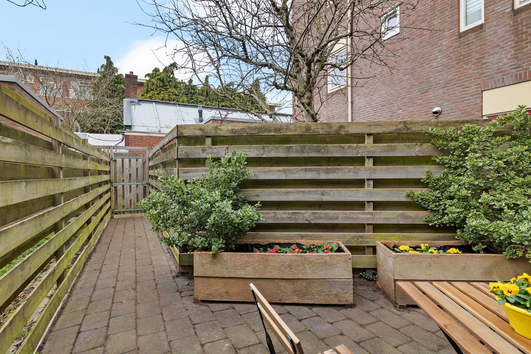Photo 32 of Almastraat 6