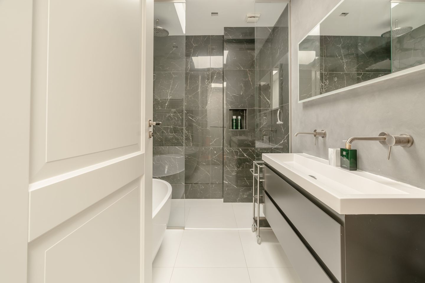 Photo 40 of Van Breestraat 113-3