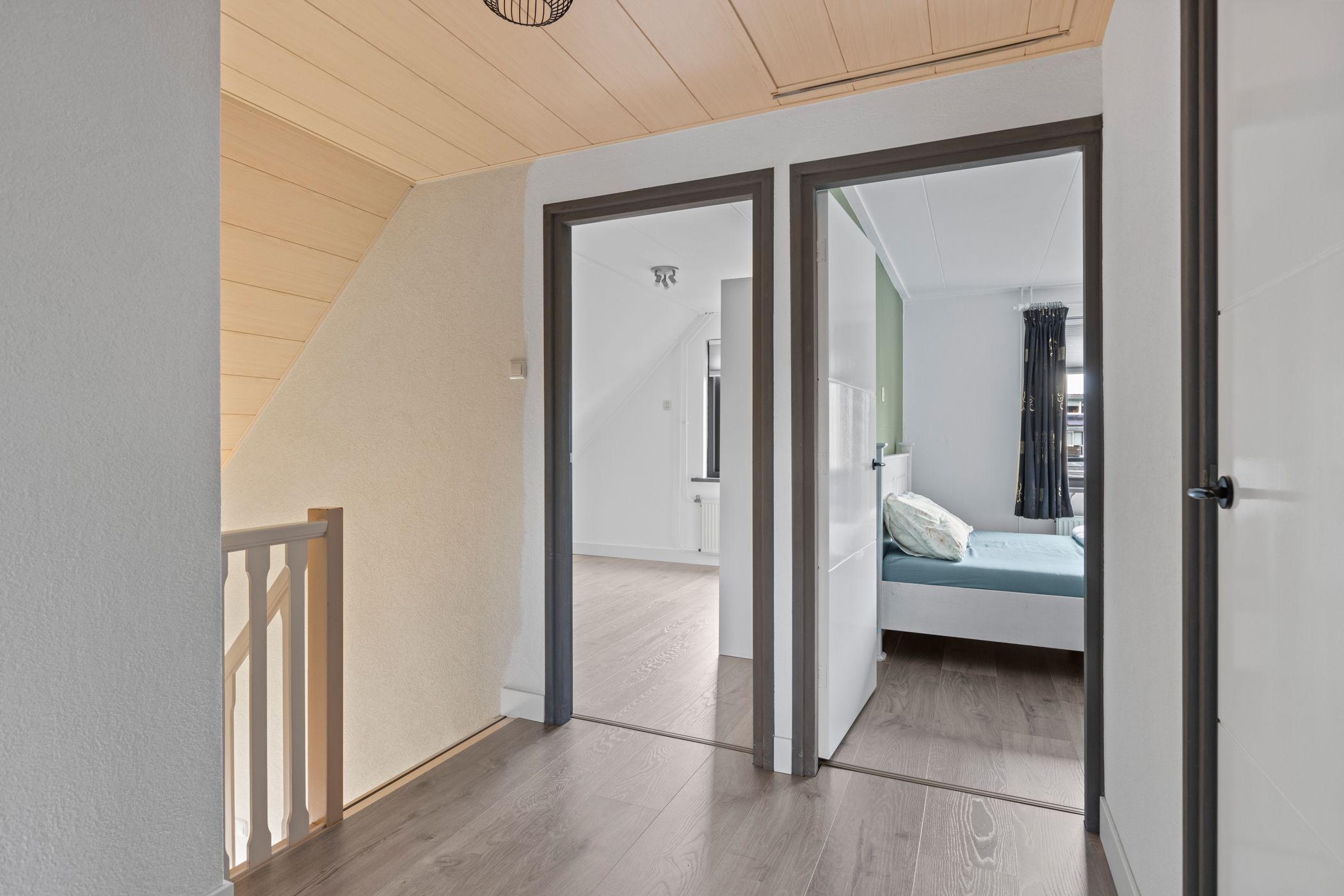 Photo 24 of Vellengastraat 2