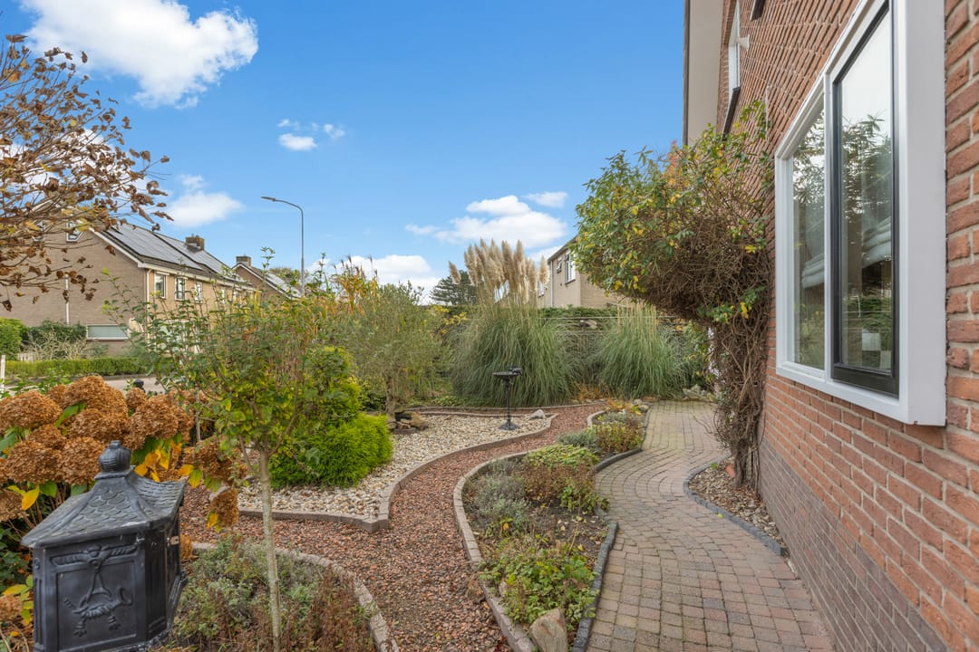 Photo 61 of Vellengastraat 2